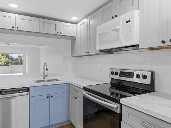 6075 N Sabal Palm Blvd APT 301, Tamarac, FL 33319