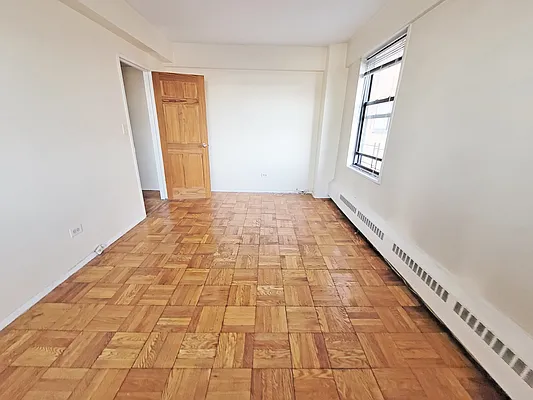 Rented by Bohemia Realty Group | media 8