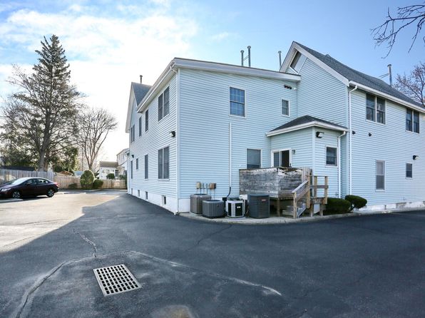 133 Center St APT C, New Milford, NJ 07646