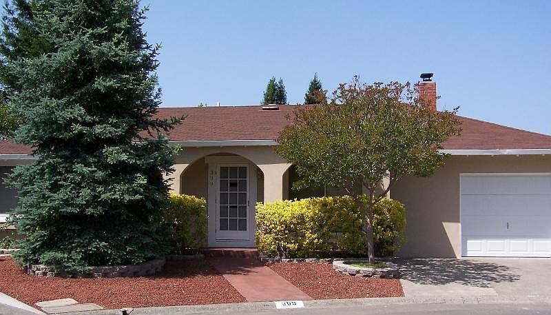1st image of 309 Pine Cir