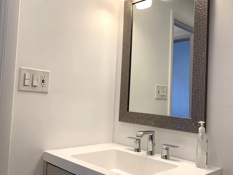 Bathroom2