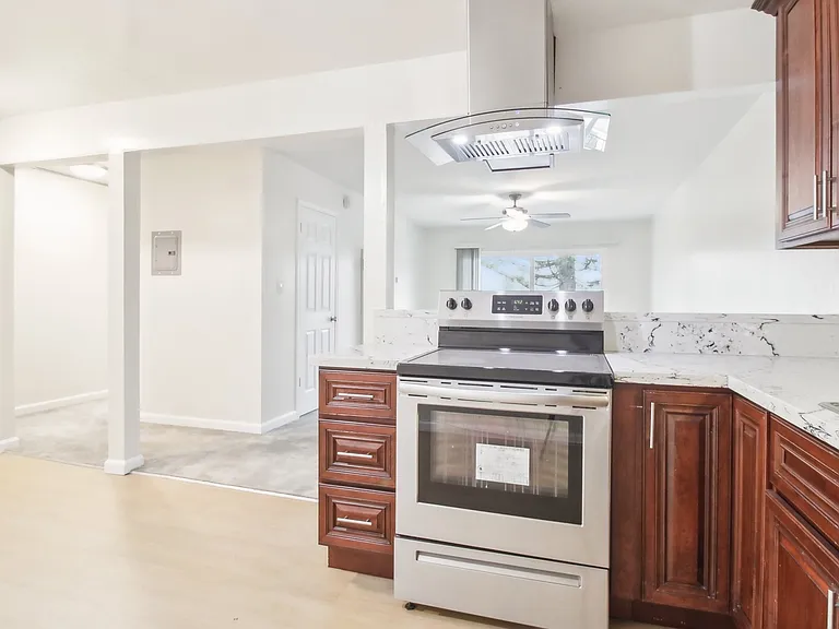 Hayward Summit Apartments, LLC — Photo 15