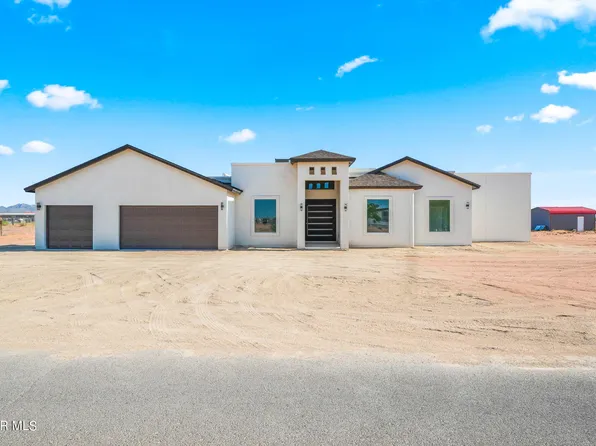 1180 Luna Dr, Chaparral, NM 88081