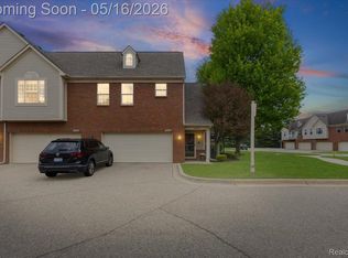 43456 Pendleton Cir, Sterling Heights, MI 48313