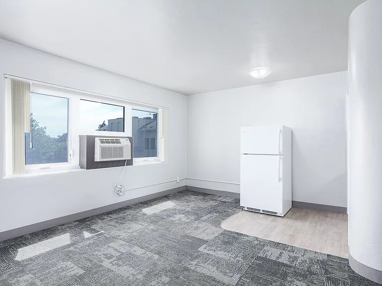 The Lee Apartments — Photo 16