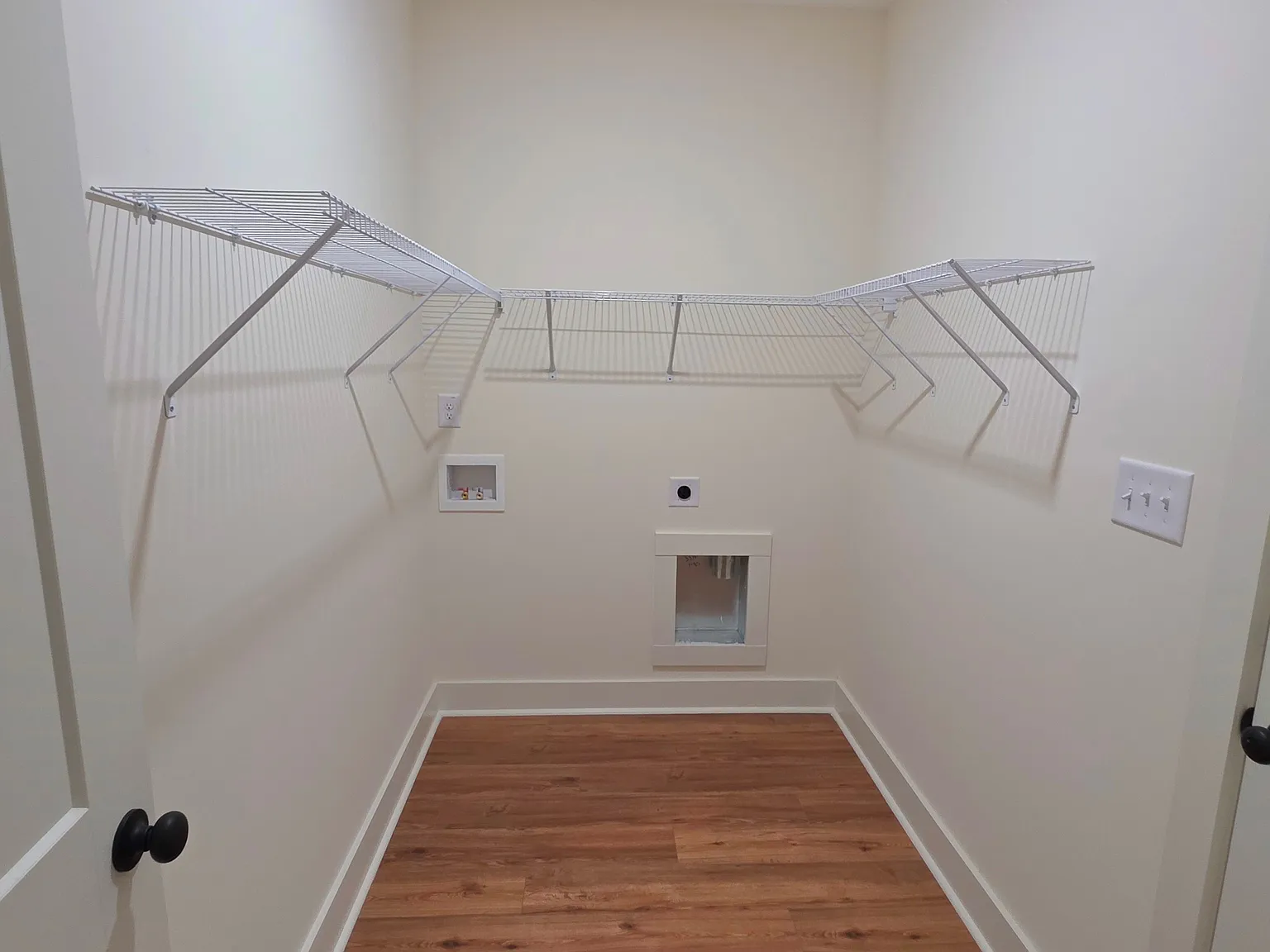 3 bed, 2.5 bath, 1400 sqft, $1,800 — Photo 4