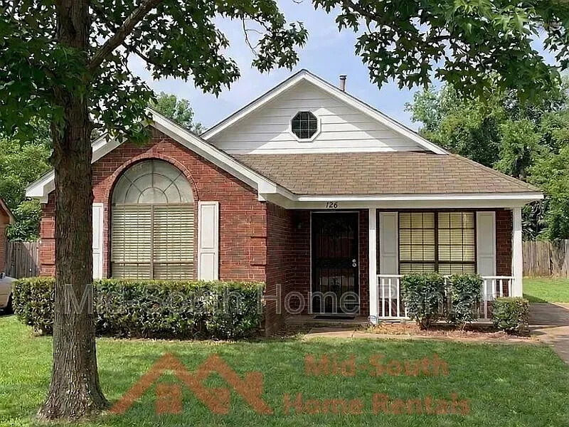 3 bed, 2.0 bath, 1298 sqft, $1,295 — Photo 1