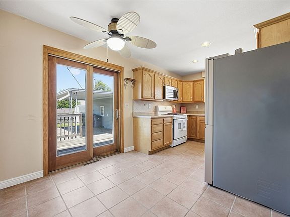 5th image of 2448 Teresa Dr SW