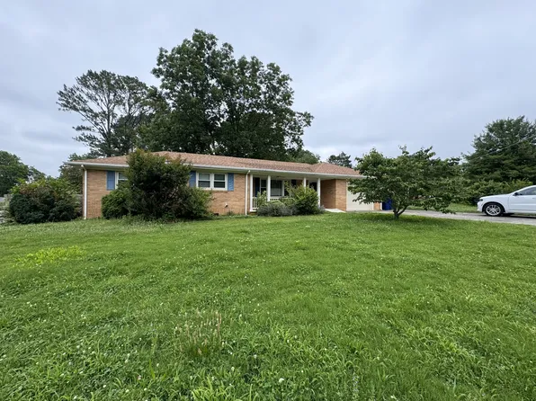 1717 Bide A Wee Dr NE, Huntsville, AL 35801