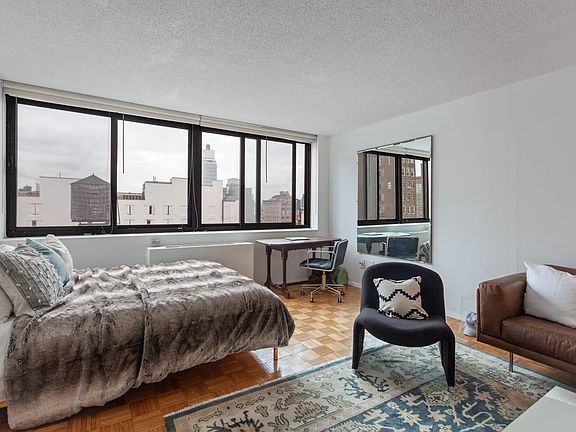 4th image of 376 Broadway #D13