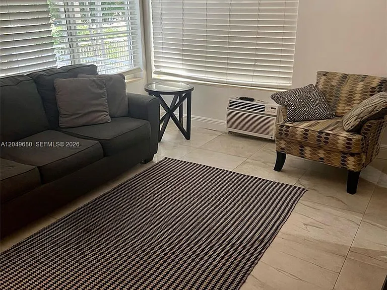 818 Pennsylvania Ave #1 — Photo 20