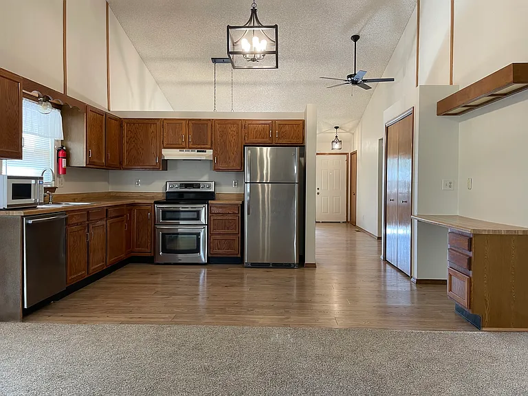 8335 Snapdragon Dr — Photo 33