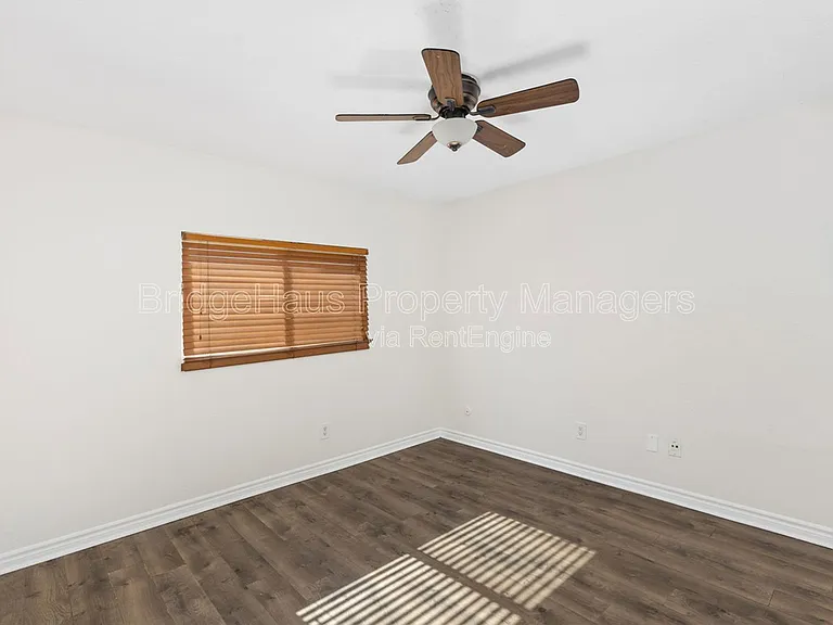 4212 48th St #1 — Photo 14