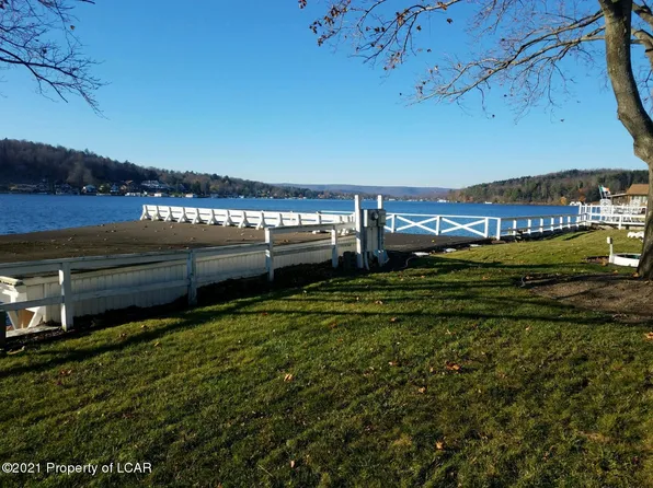 46 Lakeside Dr, Harveys Lake, PA 18618