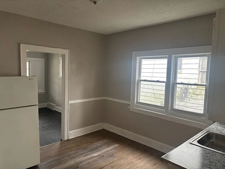 12022 Griffing Ave — Photo 13