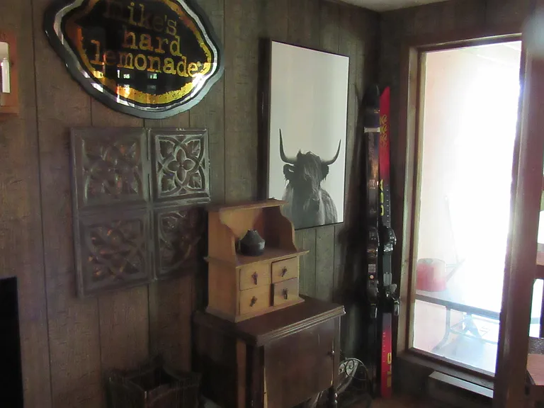340 Goheen St — Photo 11