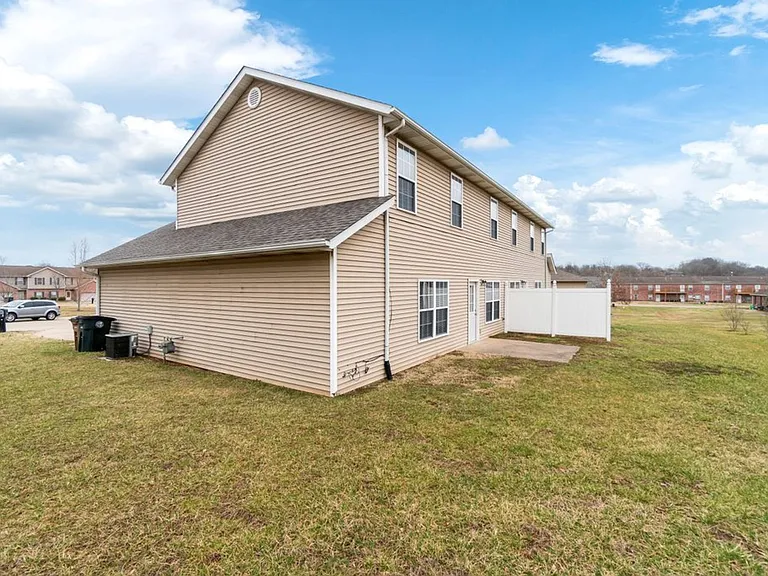 2862 Larkspur Ct — Photo 26