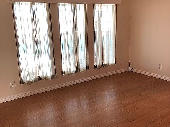 4th image of 3015 E Bayshore Rd #140