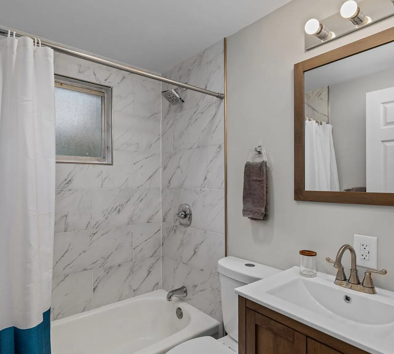 Festus Duplex - Furnished MTRs — Photo 4