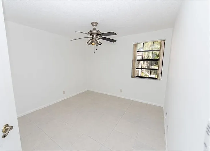 3150 Leewood Ter #L224 — Photo 6