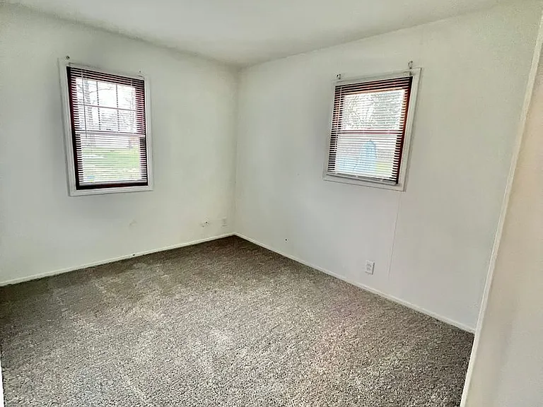 4737 Pinecrest Dr — Photo 39