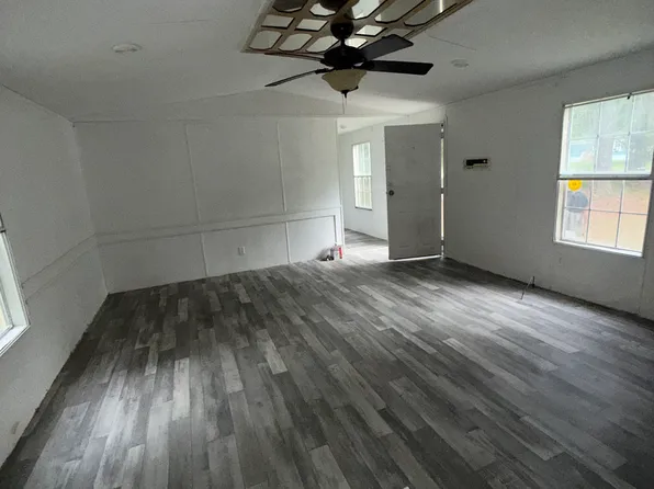 4200 Granada Dr, Sumter, SC 29154