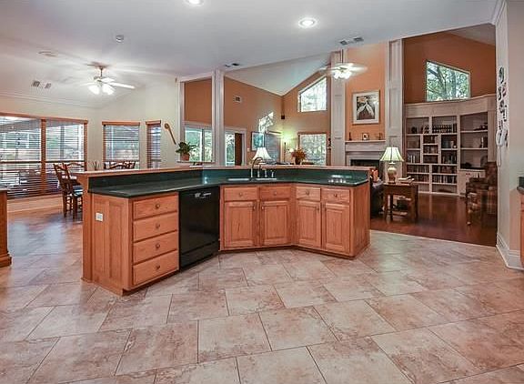 4th image of 6017 Walden Pl
