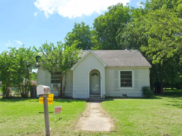 901 N Howeth St, Gainesville, TX 76240