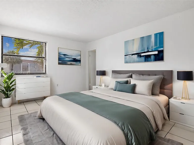 10050 NW 9th Street Cir #203 — Photo 2