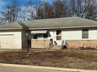 307 E North St, Corydon, IA 50060