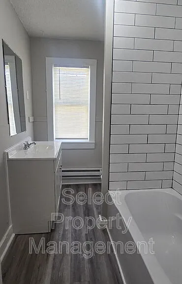 1235 Huestis Ave #B — Photo 14