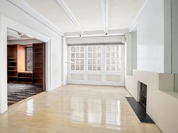 2nd image of 829 Park Ave APT 4A