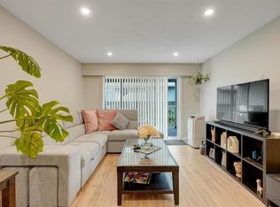 32850 George Ferguson Way #121, Abbotsford, BC V2S 7K1