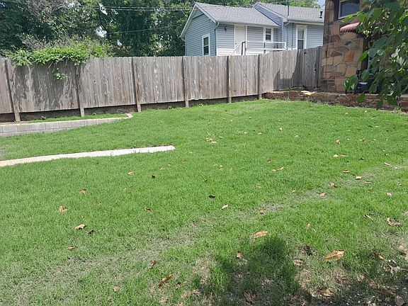 Privacy Fenced yard for tranquillity