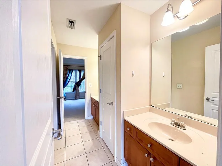 555 Vinings Springs Dr SE — Photo 46