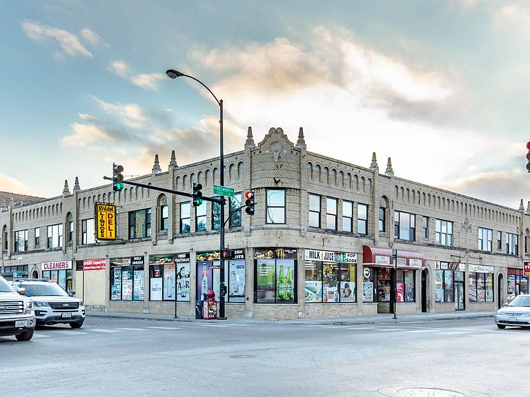 520117 W Belmont/314852 N Laramie, Chicago IL Apartment Rentals