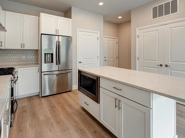 6633 Dale Dr #214 — Photo 4