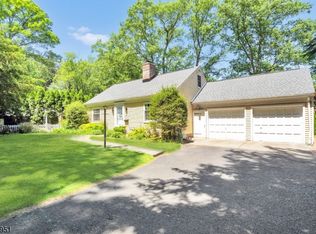 41 Scenic Dr, Denville, NJ 07834