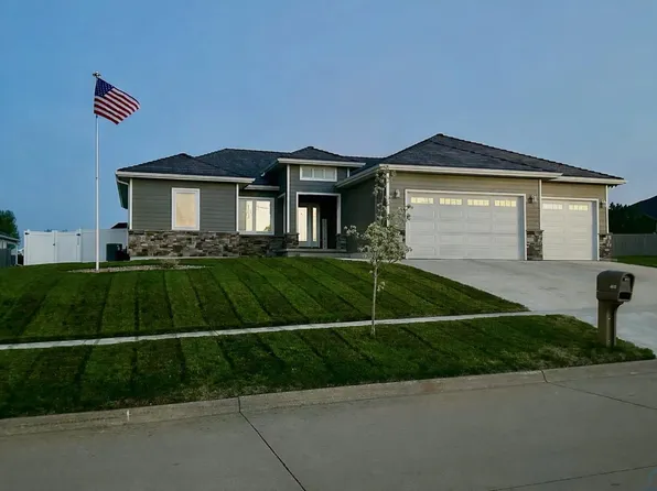 4612 Stoneridge Pkwy, Sioux City, IA 51106