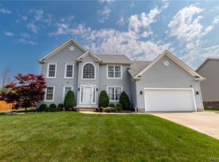 6039 Hewson Rd, Lake View, NY 14085