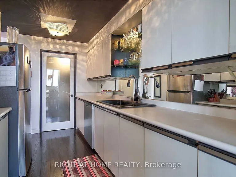 3233 Eglinton Ave E #1406 — Photo 21