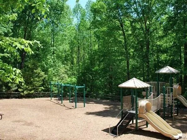 9015 Garrison Rd, Sherrills Ford, NC 28673