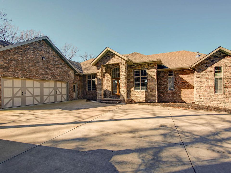 1st image of 225 Hunters Glenn Ln