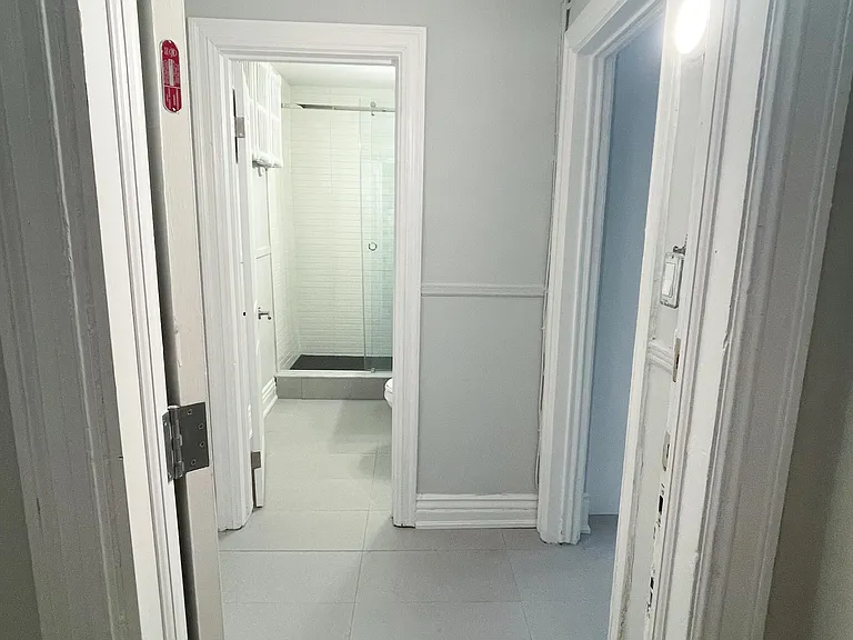 345 Gladstone Ave #1 — Photo 3