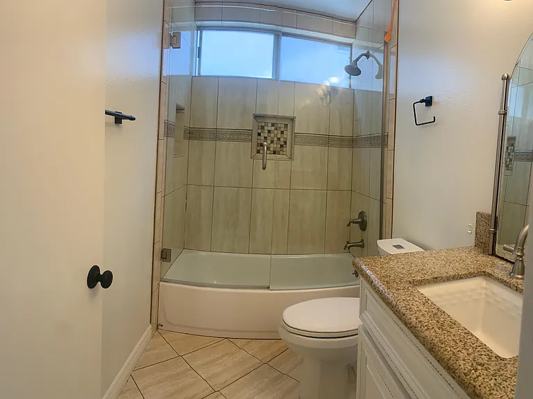 17091 Herbert Ln — Photo 10