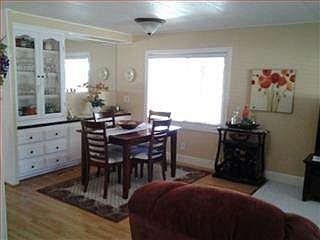 2nd image of 466 Los Encinos Ave #466