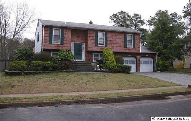 1st image of 775 Cypress Ave