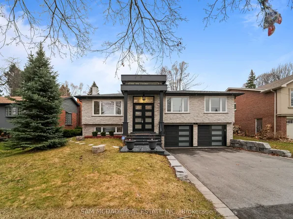 1434 Petrie Way, Mississauga, ON L5J 1G5