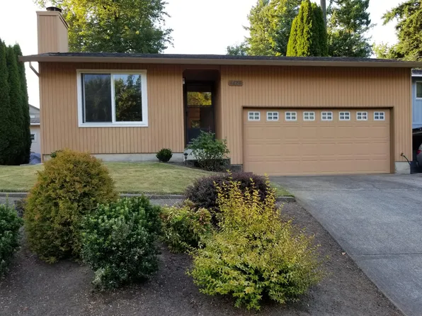 4625 SW Buddington St, Portland, OR 97219