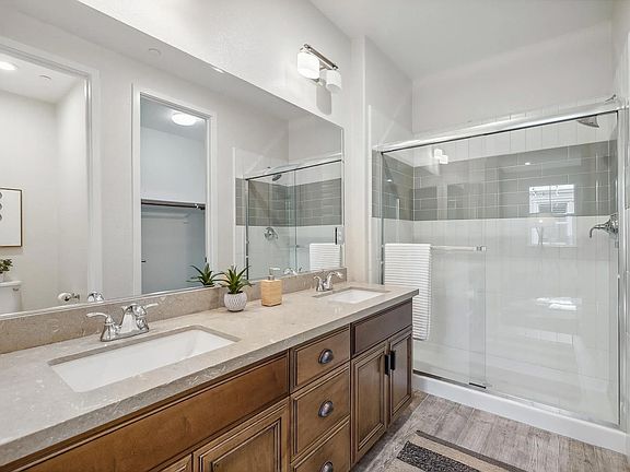 2nd image of 2757 5th St